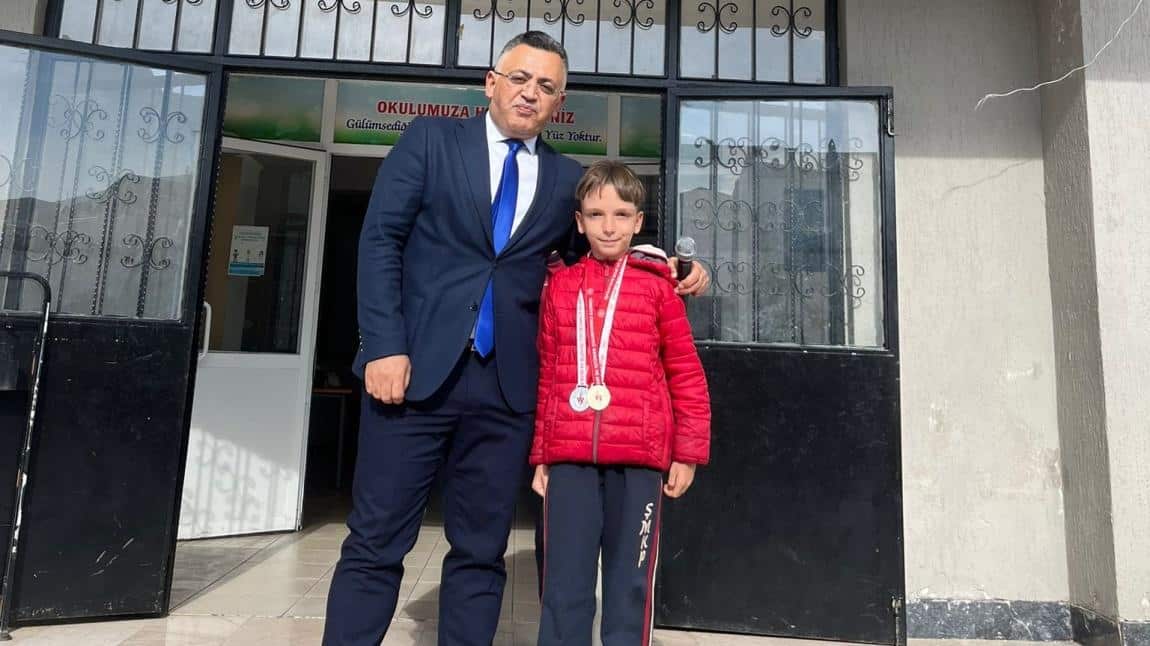 OKULUMUZ ÖĞRENCİSİ AHMET YUILMAZTÜRK BURSA 1. Sİ.